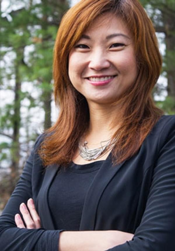 Last Animals Speaker Iris Ho HSUS headshot